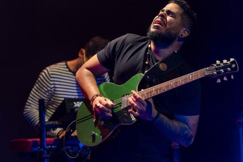 Igor Gnomo apresenta jazz-rock-nordeste no Cineteatro 2 de julho