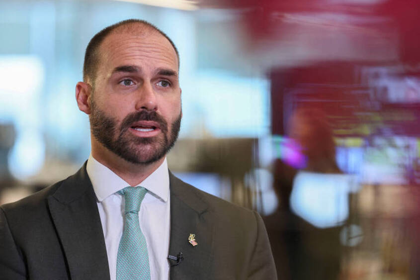 Operador do fundo que teve dinheiro de Vorcaro comprou casa em cidade onde vive Eduardo Bolsonaro